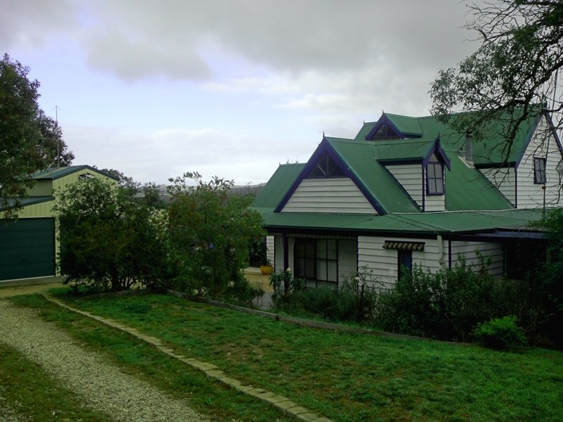 14 Roditis Avenue, Broadford VIC 3658