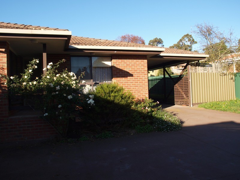 2/30 Victoria Parade, Kilmore VIC 3764