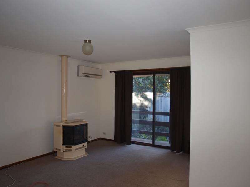 2/30 Victoria Parade, Kilmore VIC 3764