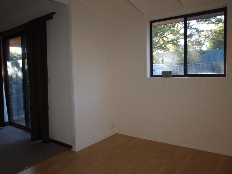 2/30 Victoria Parade, Kilmore VIC 3764