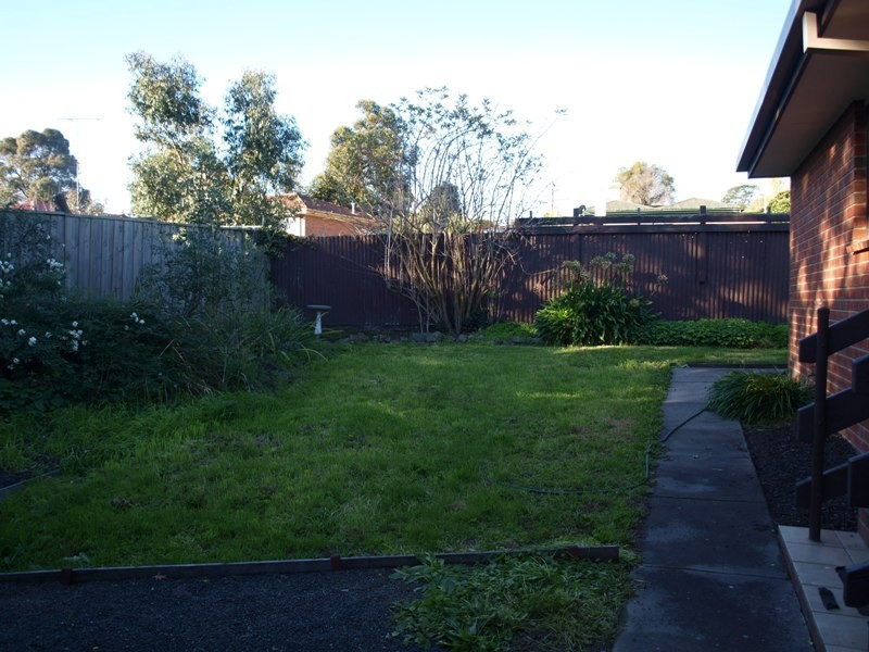 2/30 Victoria Parade, Kilmore VIC 3764