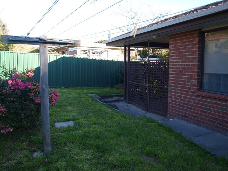 2/30 Victoria Parade, Kilmore VIC 3764