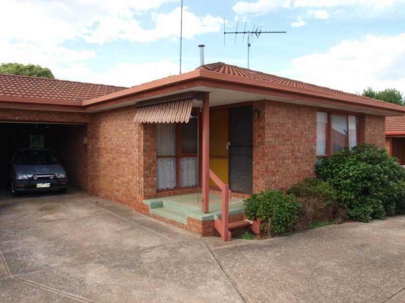 2/2 Lumsden Street, Kilmore VIC 3764