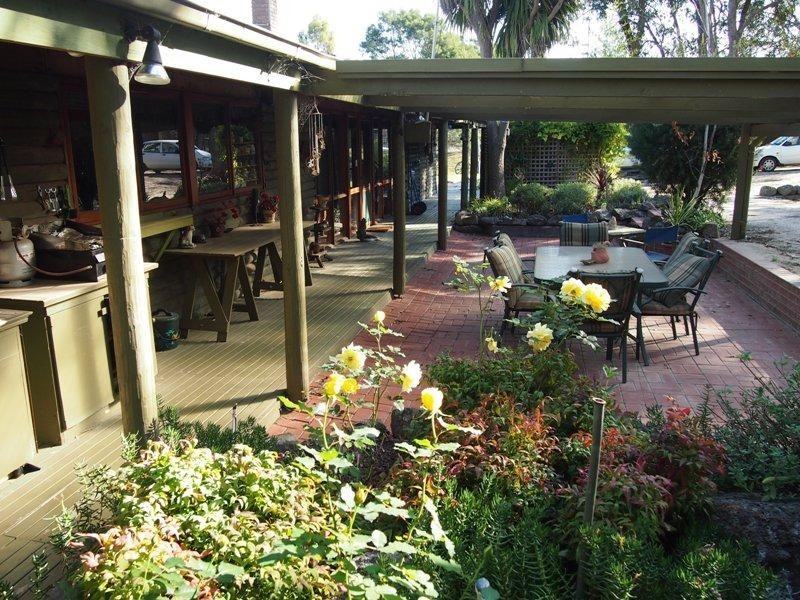 20 Coopers Road, Willowmavin VIC 3764