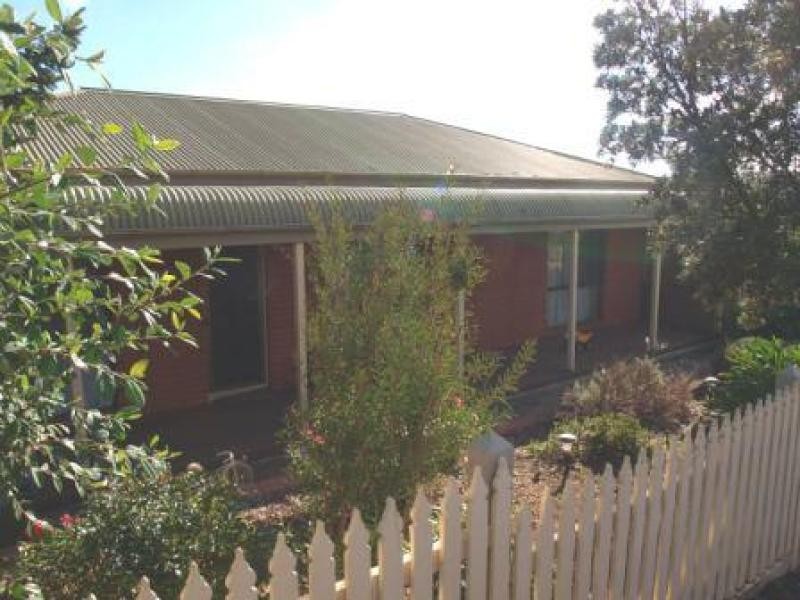 Unit 1/3 Green Street, Kilmore VIC 3764