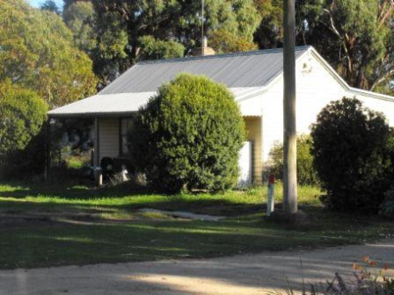 24 Noel Street, Lancefield VIC 3435