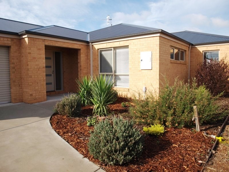2 Ruby Close, Kilmore VIC 3764