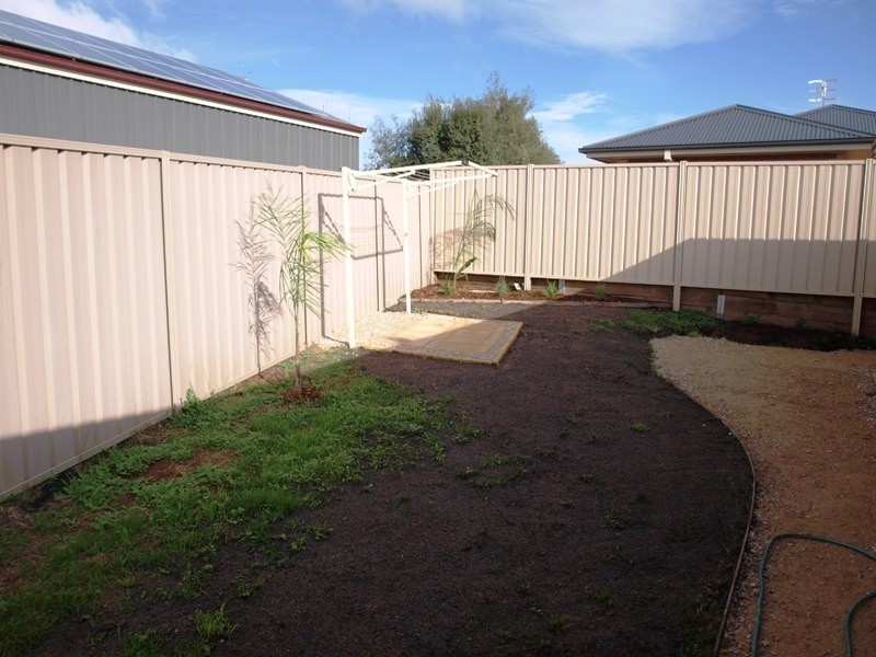 2 Ruby Close, Kilmore VIC 3764