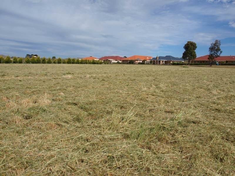 9 Oak Court, Kilmore VIC 3764