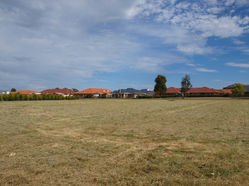 9 Oak Court, Kilmore VIC 3764