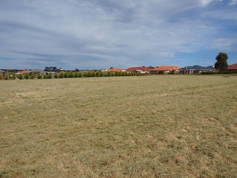 9 Oak Court, Kilmore VIC 3764