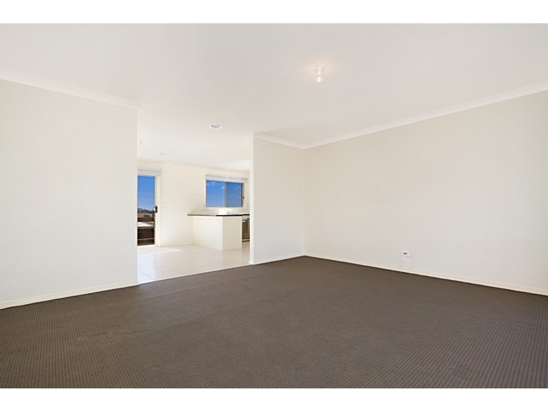 8 Chrystobel Way, Kilmore VIC 3764