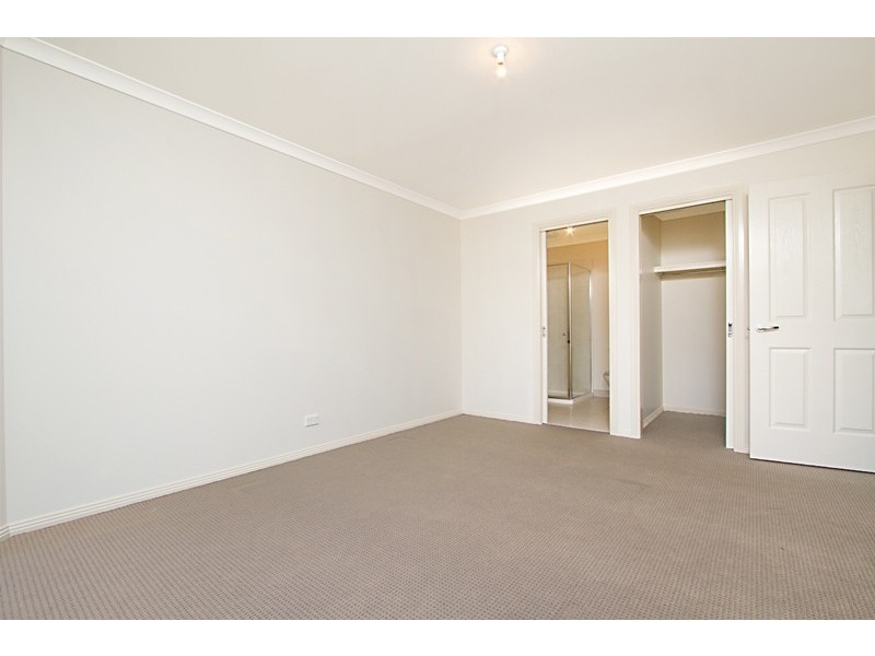 8 Chrystobel Way, Kilmore VIC 3764