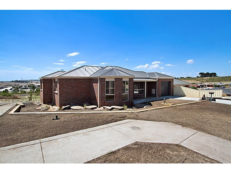 8 Chrystobel Way, Kilmore VIC 3764