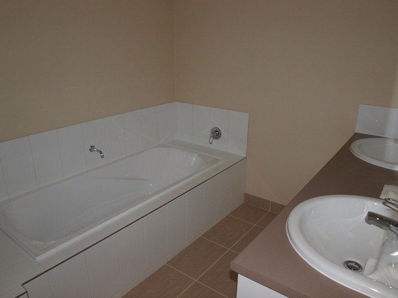 Unit 2,19 Francis Court, Kilmore VIC 3764