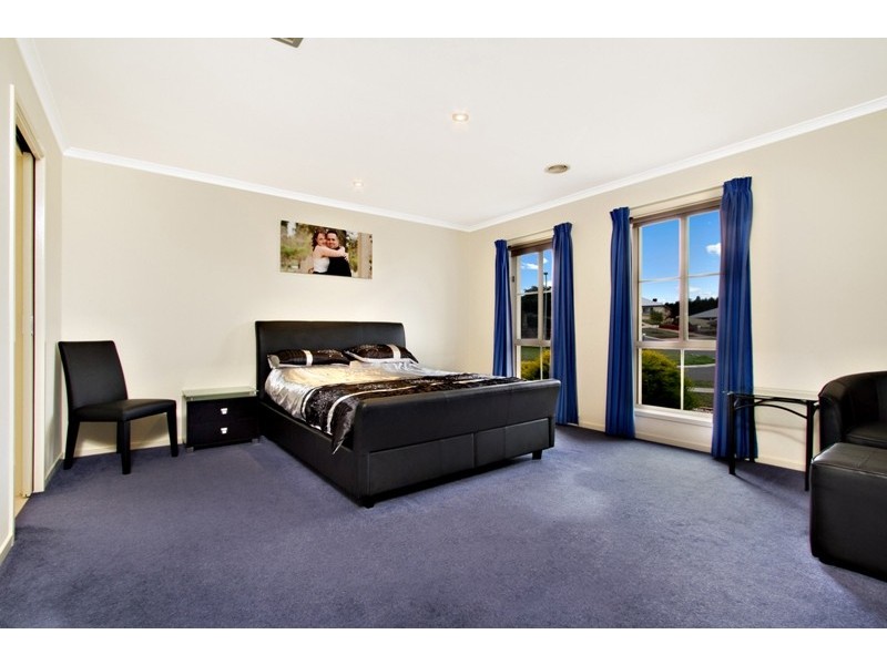 4 Crimmins  Way, Kilmore VIC 3764