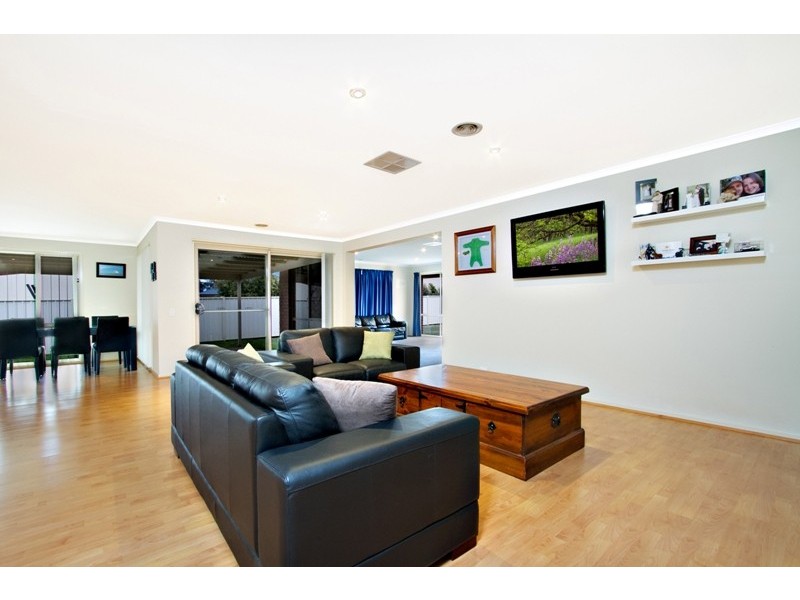 4 Crimmins  Way, Kilmore VIC 3764