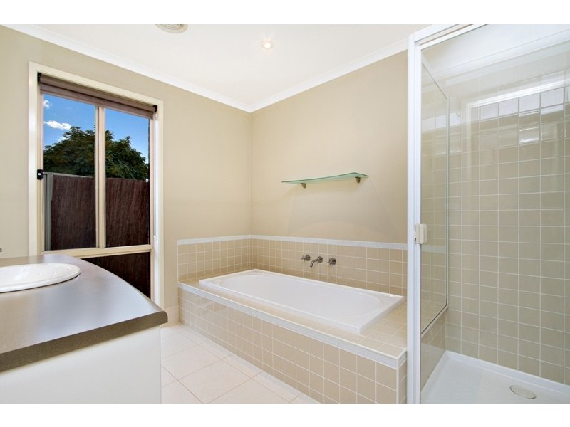 4 Crimmins  Way, Kilmore VIC 3764