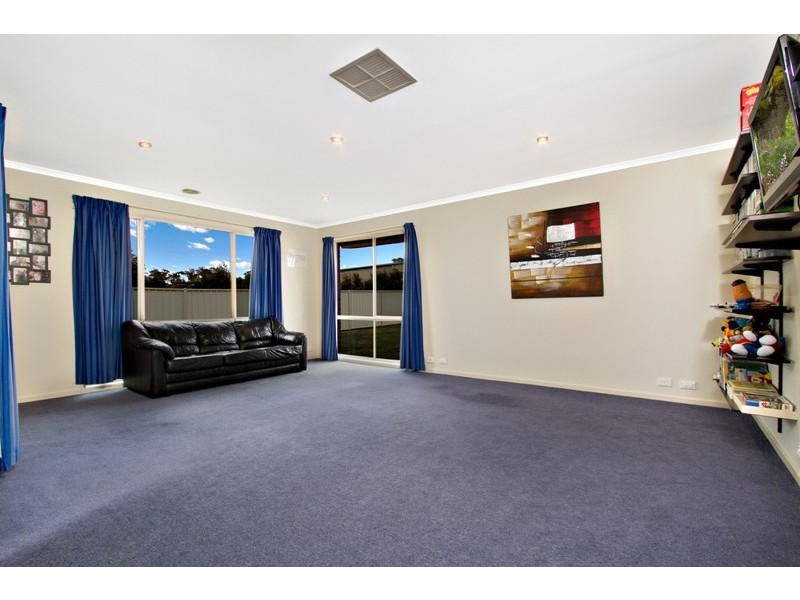 4 Crimmins  Way, Kilmore VIC 3764