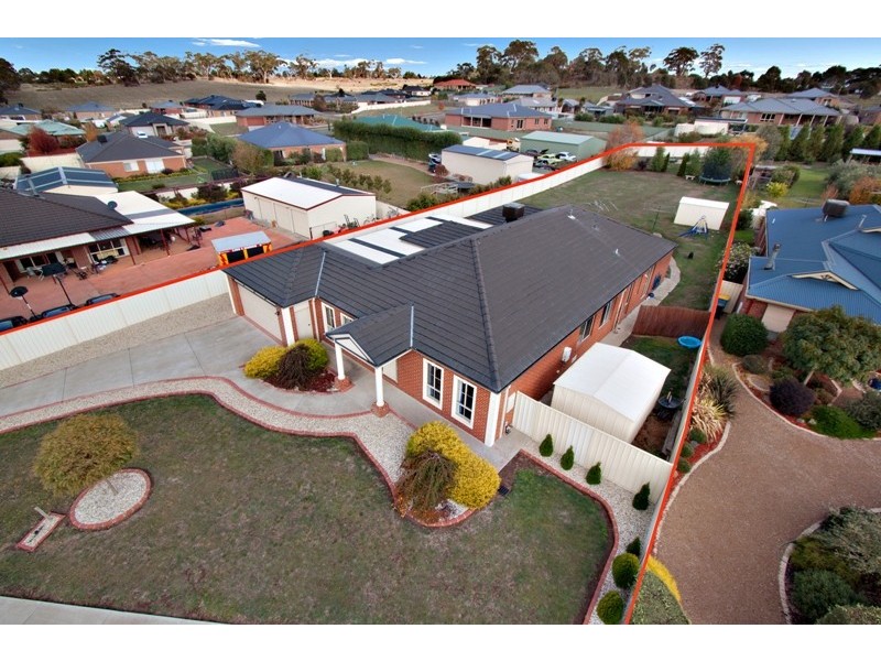 4 Crimmins  Way, Kilmore VIC 3764