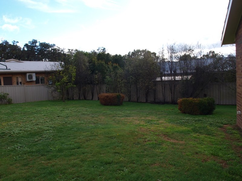 18 Centenary Drive, Kilmore VIC 3764