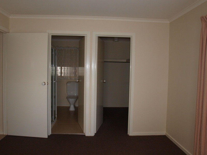 18 Centenary Drive, Kilmore VIC 3764