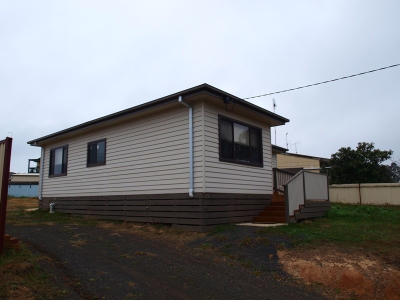 13 Catherine  Court, Broadford VIC 3658