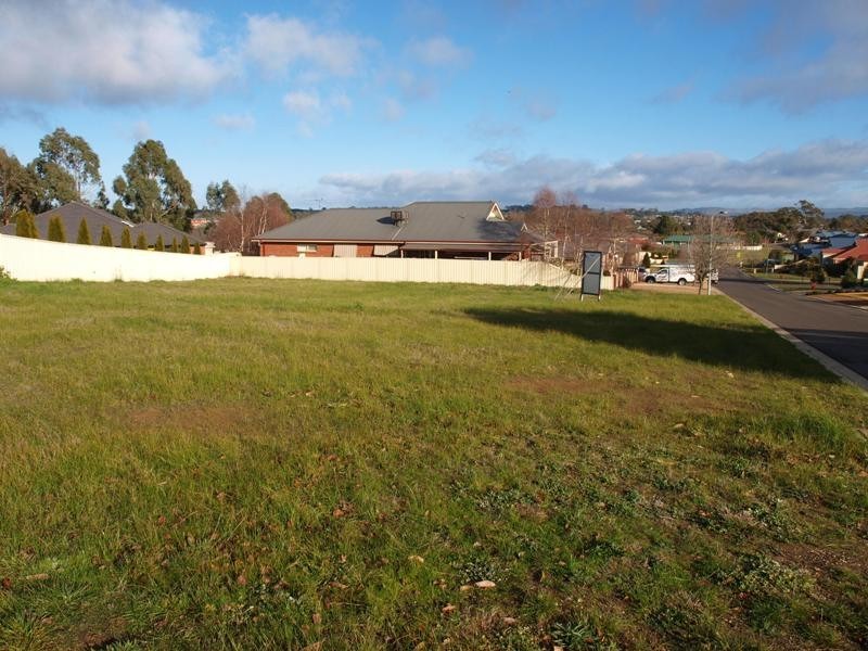 25 Golden Elm Court, Kilmore VIC 3764