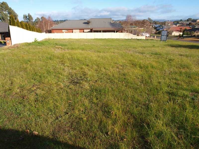 25 Golden Elm Court, Kilmore VIC 3764