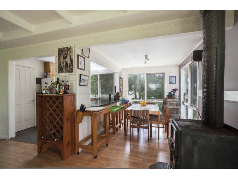 18 Long  Ryans Road, Benloch VIC 3435