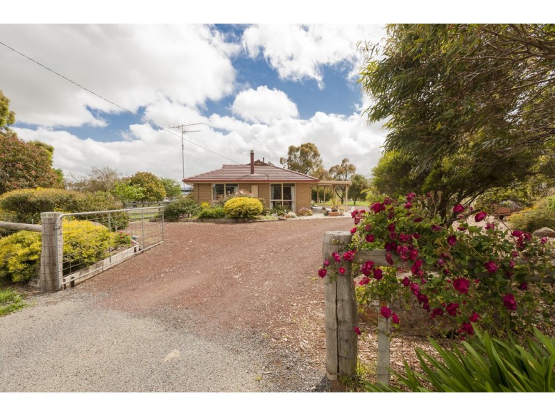 58-60 Burgess  Road, Kilmore VIC 3764