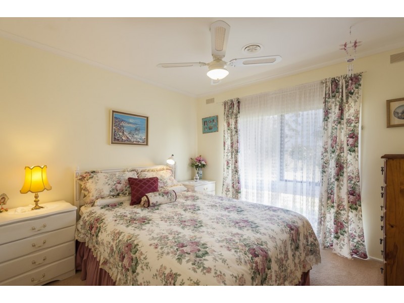 58-60 Burgess  Road, Kilmore VIC 3764