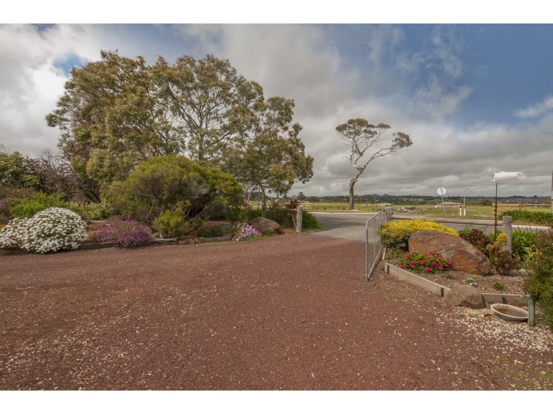 58-60 Burgess  Road, Kilmore VIC 3764