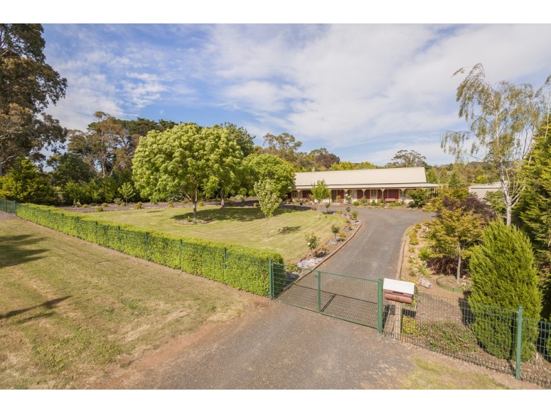13 Melrose  Drive, Kilmore VIC 3764