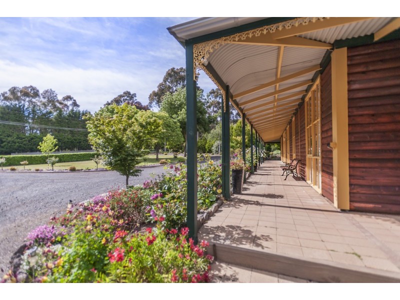 13 Melrose  Drive, Kilmore VIC 3764