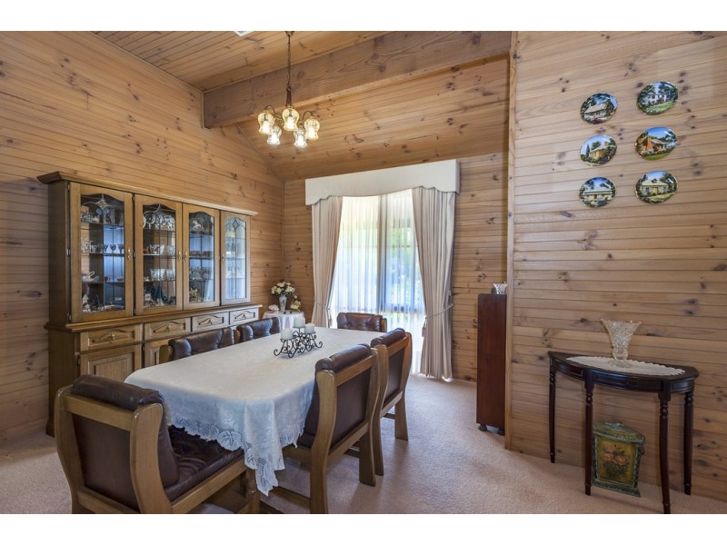 13 Melrose  Drive, Kilmore VIC 3764