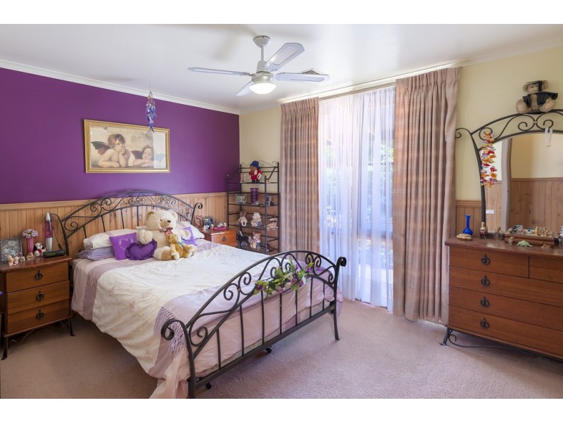 13 Melrose  Drive, Kilmore VIC 3764