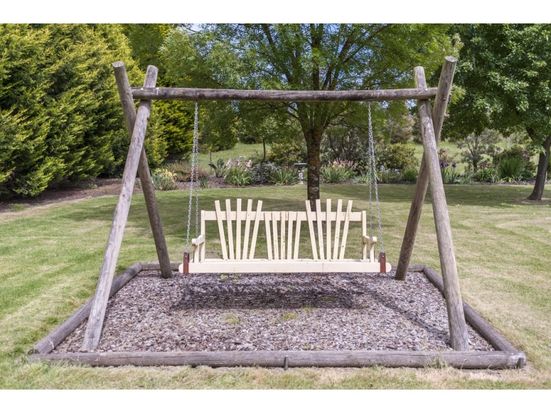 13 Melrose  Drive, Kilmore VIC 3764