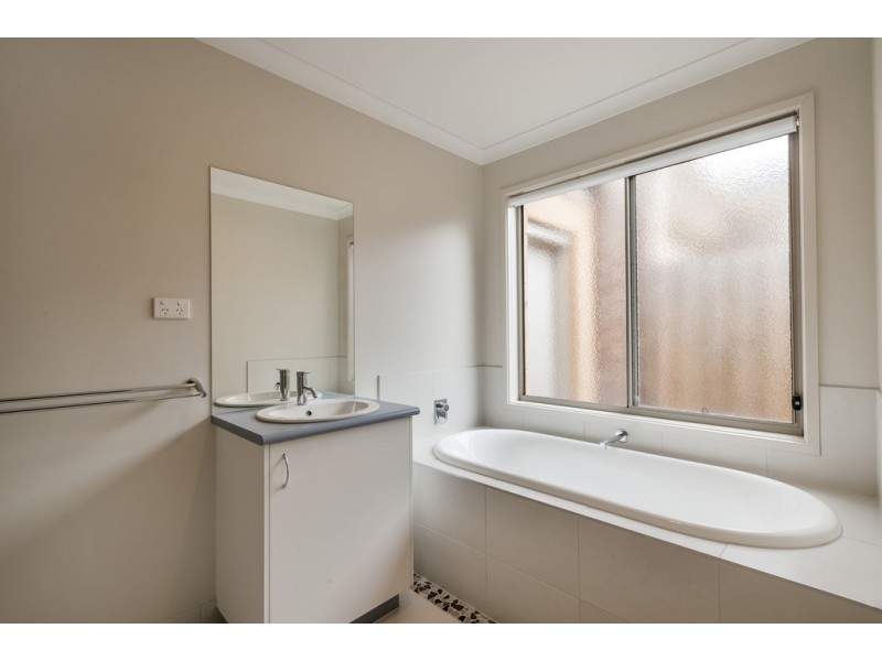 9 Black Duck Crossing, Kilmore VIC 3764