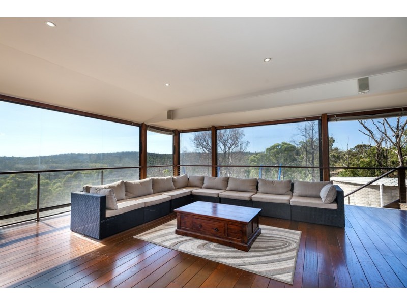 230 Doctors  Creek Road, Clonbinane VIC 3658