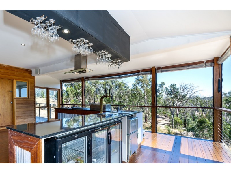 230 Doctors  Creek Road, Clonbinane VIC 3658