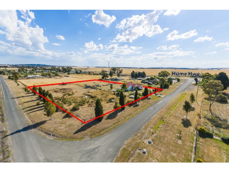 8 Yaldwin Street, Craigieburn VIC 3064