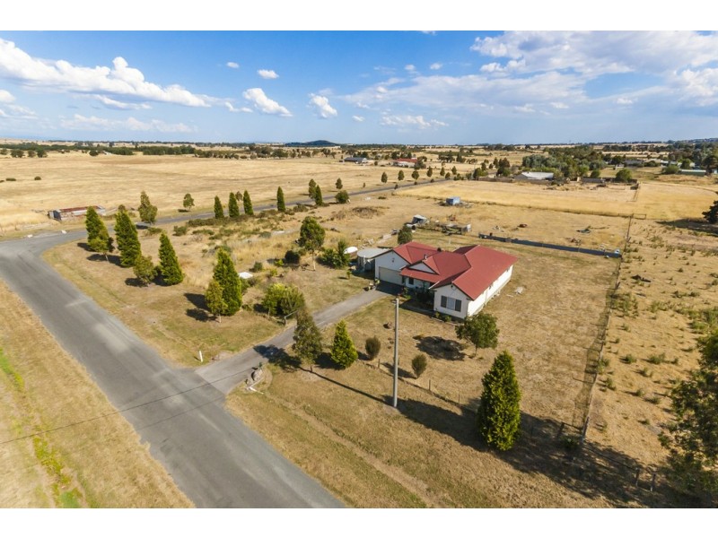 8 Yaldwin Street, Donnybrook VIC 3064