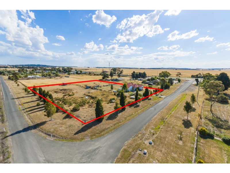 8 Yaldwin Street, Donnybrook VIC 3064