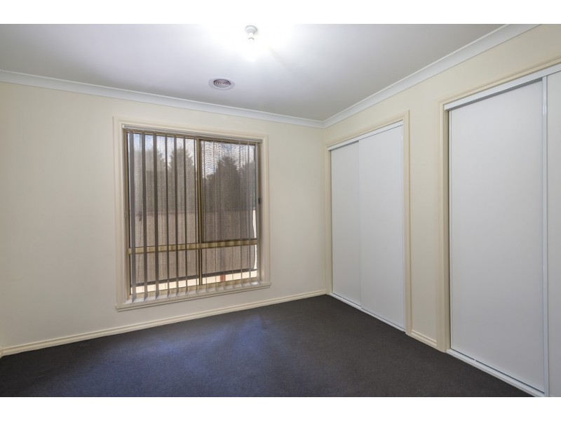 16 Pinewood Place, Kilmore VIC 3764