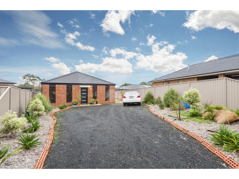 4 Wattlebird Way, Kilmore VIC 3764