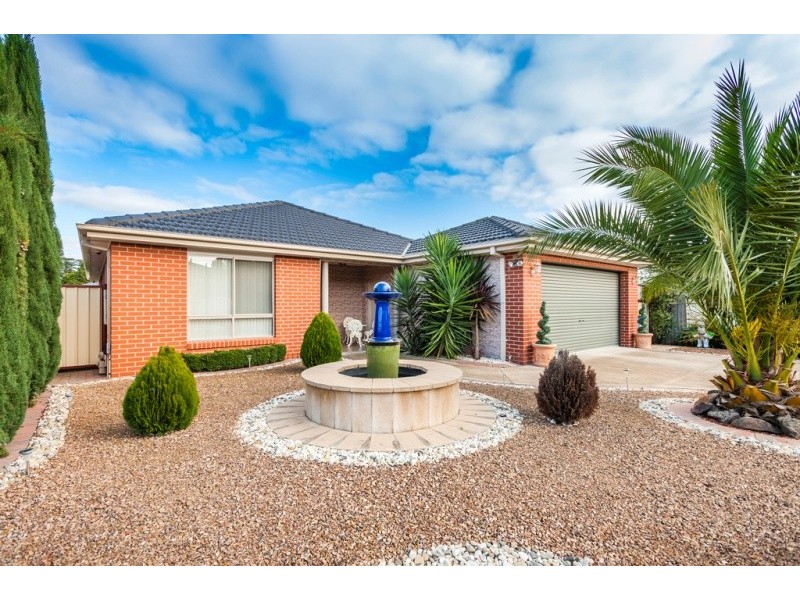 14 Pinewood Place, Kilmore VIC 3764