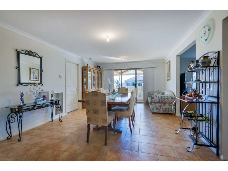 14 Pinewood Place, Kilmore VIC 3764