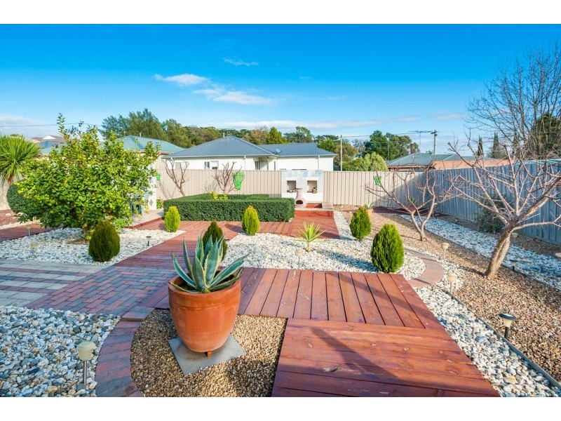 14 Pinewood Place, Kilmore VIC 3764