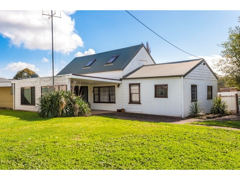 135 High Street, Broadford VIC 3658